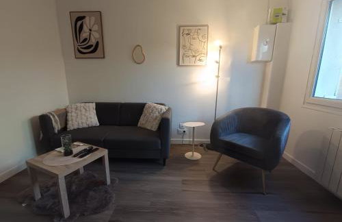 Les chats pitres Maison au calme rénovée avec jardin, terrasse aménagée, transats, abri à vélo, parking gratuit, 5 mn à pied du centre Bayeux proche des plages du débarquement - Foto 19