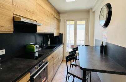 The NICE - 3 rooms, 3air cond, 3TV, 3fans, 2 wc, WIfi everywhere 5min aeroport, train, beach, 1min tram, 15 min centre, port, parking possible - Foto 19