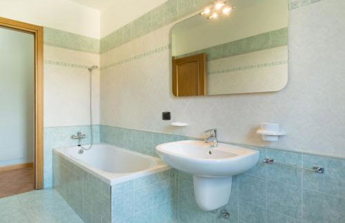 villa between lake and mountains - Foto 18