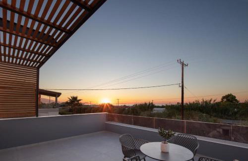 Sunnyside Villas, Just Steps to the Beach & Restaurants, By ThinkVilla - Photo 51