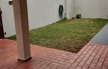 Casa com dois quartos em bairro nobre - Foto 9