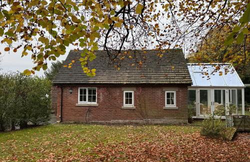 Carpenters Cottage - Photo 1