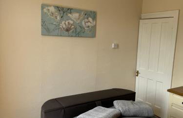 Large Traditional, Sleeps 8, 2 baths, Train, Tram, Pubs, Hucknall - Foto 18
