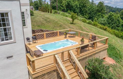 Stunning Modern Retreat! Year-Round Swim Spa | Hot Tub | Movie Room | Firepit - Foto 31