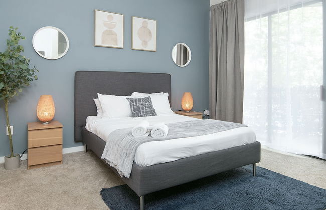 Uptown 1st Ward Corner Unit Superior 2BD Apt - Foto 24