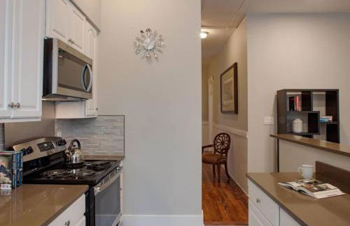 414B Waldburg st · 2 Bedroom Oasis near Forsyth Park - Foto 10