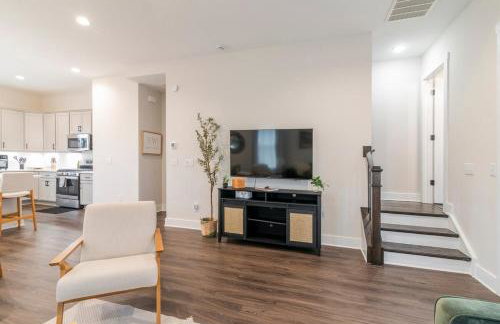 Spacious 4BR Near UNC Charlotte & Major Venues - Foto 38