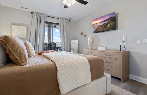 Upscale Lakeside Condo with Extraordinary Amenities at Topsider in Osage Beach 19mm - Photo 31