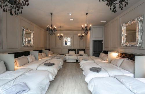 The V.I.P Suite - Sleeps 24! Best for large groups - Foto 31