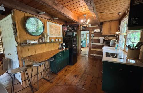 Cozy Cabin Escape Hot Tub & Lake Access - Foto 5