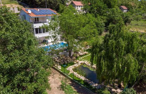 Villa Zara with 32 sqm heated Pool, Jacuzzi, Billiard, Tennis table, 8pax - Photo 45