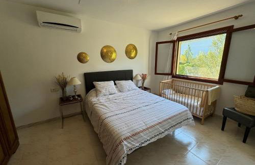 Tranquil Mallorca Villa Seaside Getaway with Pool - Foto 16