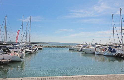 The Gables Penthouse - 15-Minute Walk to Branksome Chine Beach - Photo 34