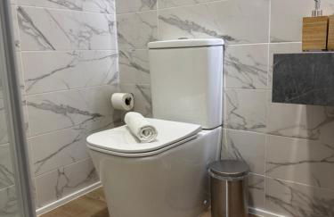 Estupendo Apartamento a 5 min caminando de la Estación de Bus y Tren María Zambrano - Foto 5