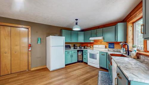 Cozy Log Cabin Near Ski Area and Lake including Hot Tub - Foto 4