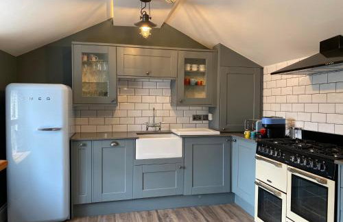 High Street Apartment - Photo 6