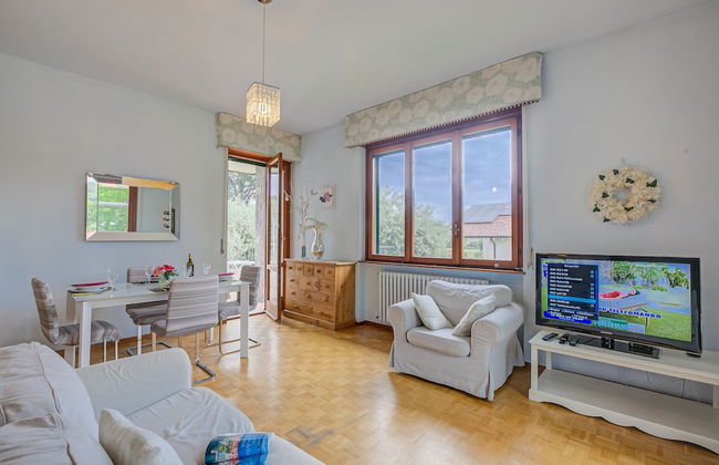 Connie s Apartment in Monvalle - Foto 9