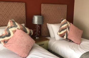 Welsh Getaway Home No 1 - 10 mins to Bike Park Wales - Photo 10