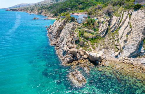 Villa Sortis and boat - Photo 3