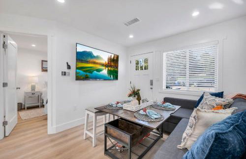 Cozy Cottage, Brand New, fully Private, walk to Everything - Foto 18