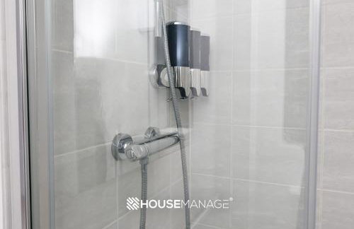 Modern Beautiful 5 bed -Sleeps 13 - Free Parking - Foto 21