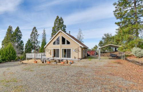 Deck and Wooded Views 5-Acre Auberry Retreat! - Foto 27