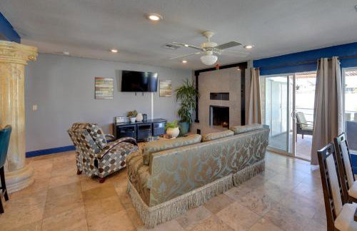 Elegant Home with Pool Table 3 Mi to Vegas Strip! - Foto 6