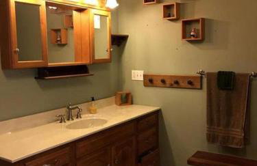 Gorgeous Vacation Cabin for Groups with Stylish Interior near Huntington, West Virginia - Foto 23