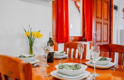 Timber Cottage With Pool - Happy Rentals - Foto 20