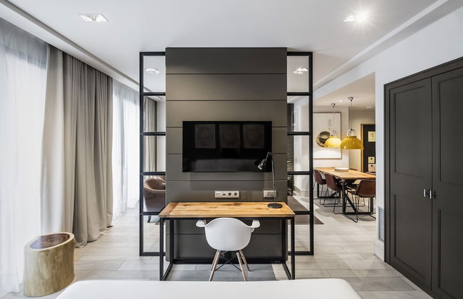 Midtown Apartments - Photo 24