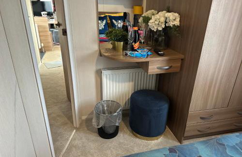 Deluxe 3 bedroom caravan in Haven's Seton Sands Holiday Village,Wifi - Foto 14