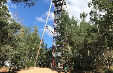 Moderne Ferienwohnungen mit Terrasse, Pool, Wallbox & Spielplatz in den Götzer Bergen - ideal für Ihren Berlin-Besuch und auch für Gruppen bis zu 40 Personen geeignet - Photo 11