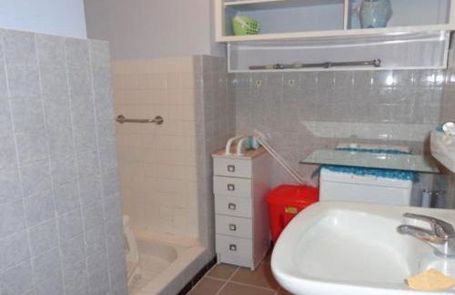 Charmant F1 avec terrasse et garage, proche cures et centre-ville d'Amélie-les-Bains. - FR-1-703-73 - Foto 6