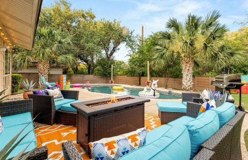 Pool! Games! Dogs! Space! - Foto 2