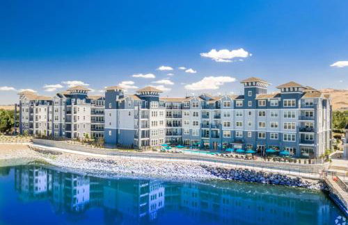 Designer Apt w Jacuzzi Walk To Casino & iMax - Foto 47