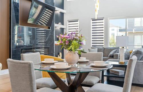 Luxurious Newly Built 5 BR 6 Bath Home w/ Rooftop - Foto 20