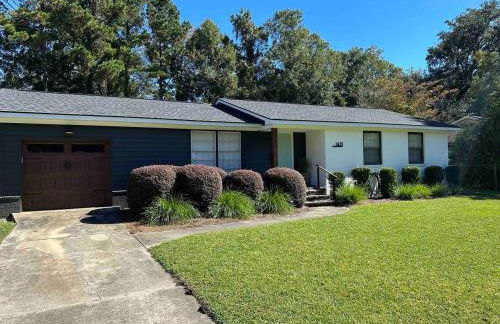 Walk to Dining, Coffee. Ping Pong, Bikes, Fire Pit - Photo 20