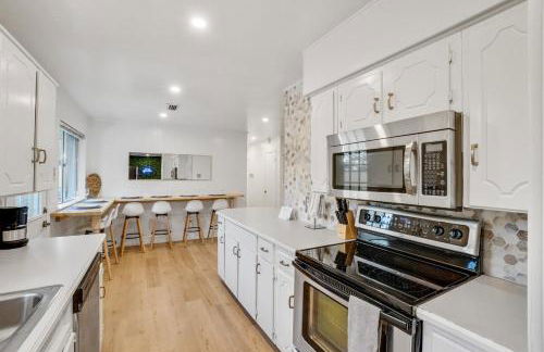 4BR 2B Home with Pool Hot Tub Fire Pit - Foto 46