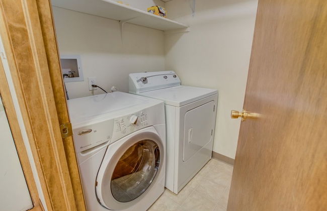 4 BR Country Home in Suburbs W/trails & Parks - Foto 26