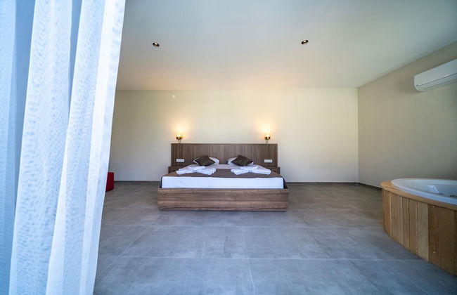 2 Bedroom Private Villa - Photo 3