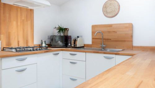 Bright & Airy Countryside Cabin Near Oxford, Perfect Getaway with Scenic Views - Pass the Keys - Foto 2