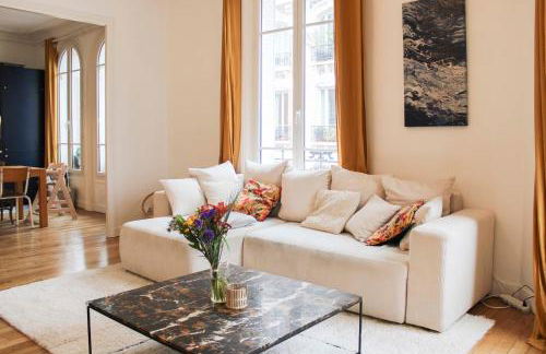 Spacious and bright 95m apartment in Courbevoie - Foto 1