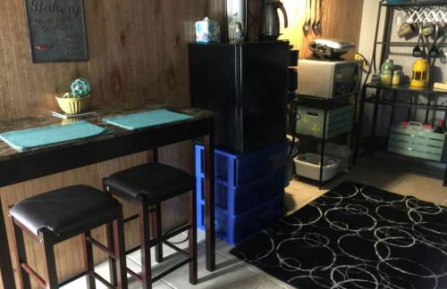 Rustic Cabin Rental for a Secluded Escape to Whale Island, Alaska - Foto 6