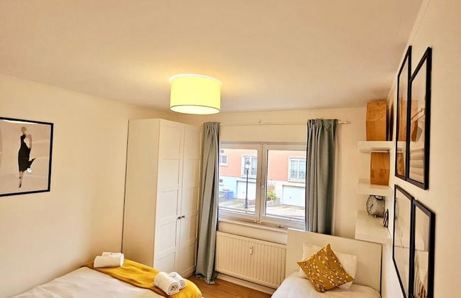 Bright 2 bedrooms flat w parking&balcont - Foto 4