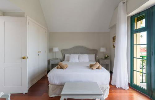 House with cozy garden BBQ and free parking - Foto 31