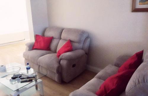 Bexleyheath Town Centre Four bedrooms, Five Beds House - Foto 2
