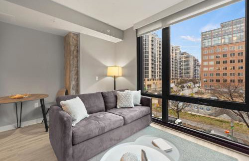 Coda on Half, a Placemakr Experience - Navy Yard - Foto 31