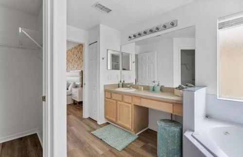 Fantastic 5BR Themed Pool Home Near Disney World - Foto 32