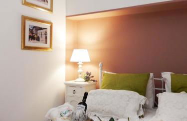 Portico Cozy Home - Photo 5