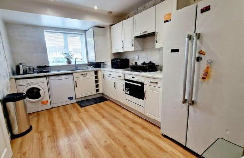 Modern Home near London ensuite room, 3 toilets - Foto 20